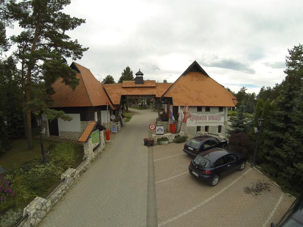 Ferienwohnung Kraljevi Konaci - Najam Kuca Na Zlatiboru Exterior foto
