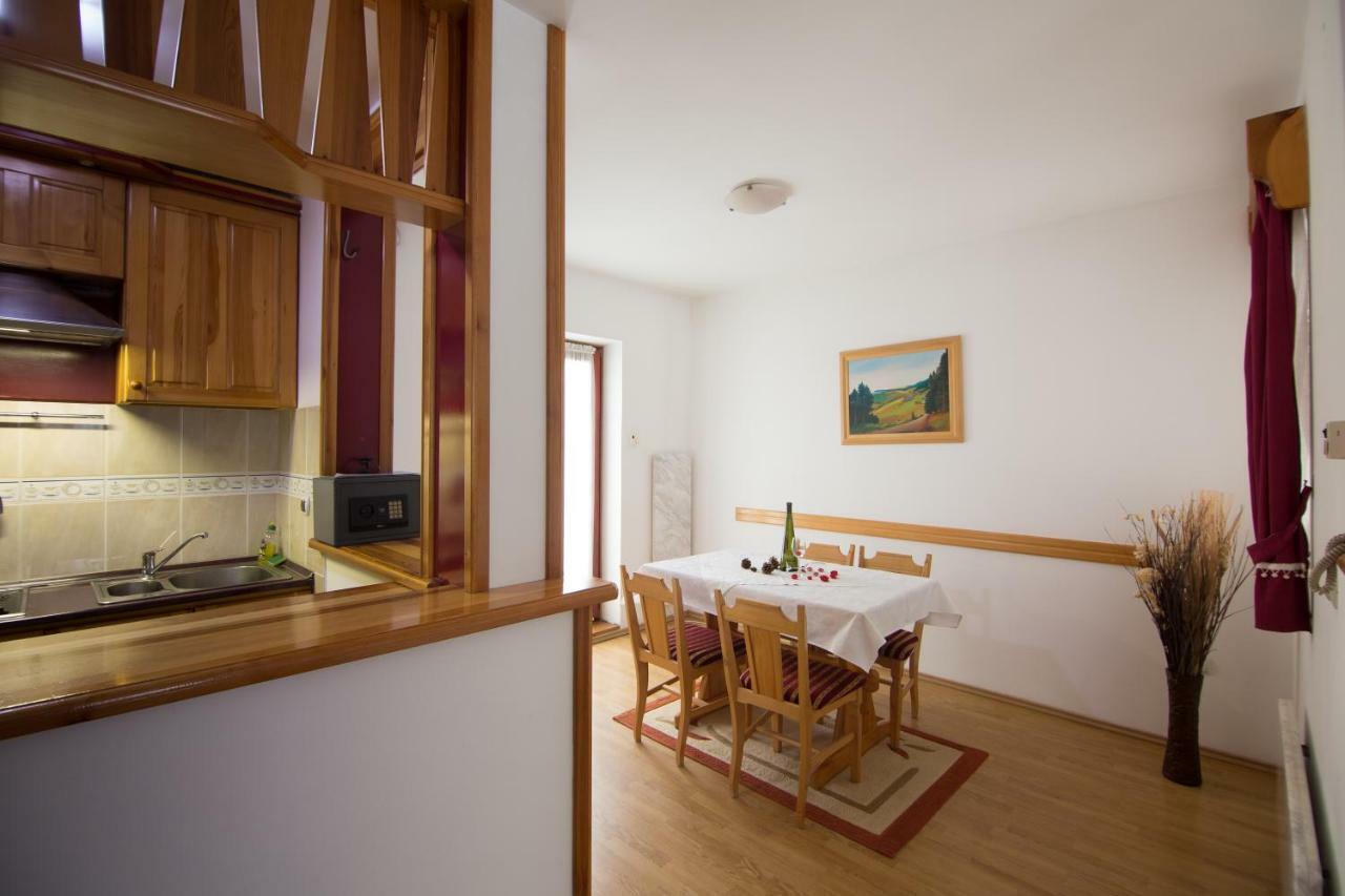 Ferienwohnung Kraljevi Konaci - Najam Kuca Na Zlatiboru Exterior foto